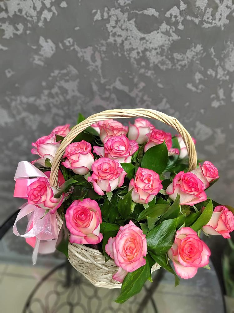 Цветочная композиция из Розы в корзине в Бобровский