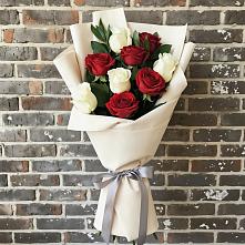 Букет цветов из:  Розы в Бобровский