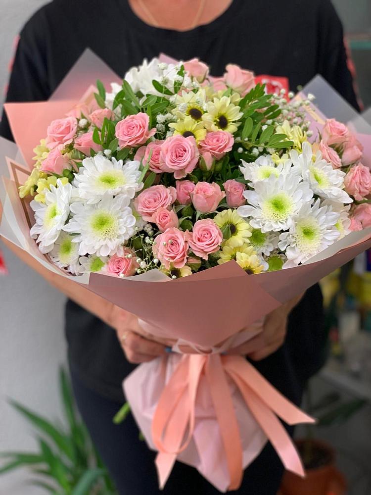 Букет цветов из: Розы и Хризантемы в Бобровский