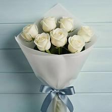 Букет 7 Белых роз Эдлесс Лав в Бобровский