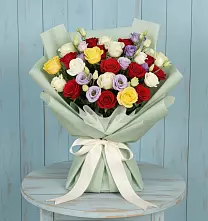 Букет цветов из:  Розы #REPLACE_PRED# Бобровский