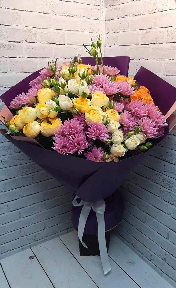 Букет цветов из: Хризантемы и Розы в Бобровский