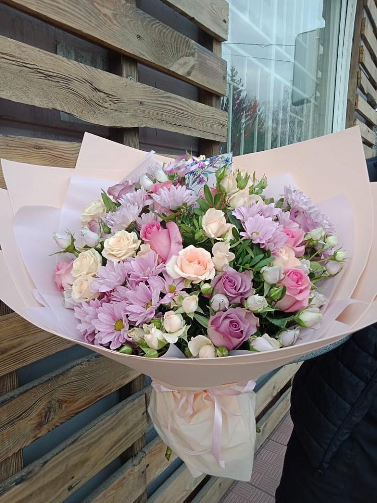 Букет цветов из: Розы и Хризантемы в Бобровский