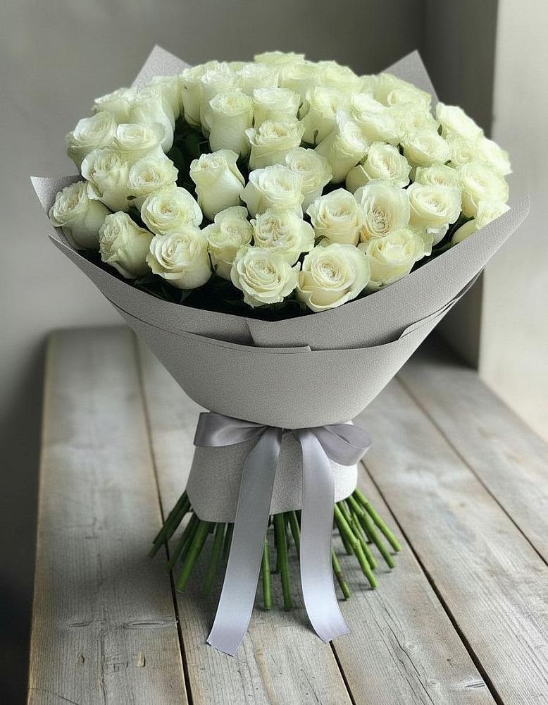 Букет 35 Белых роз в Бобровский