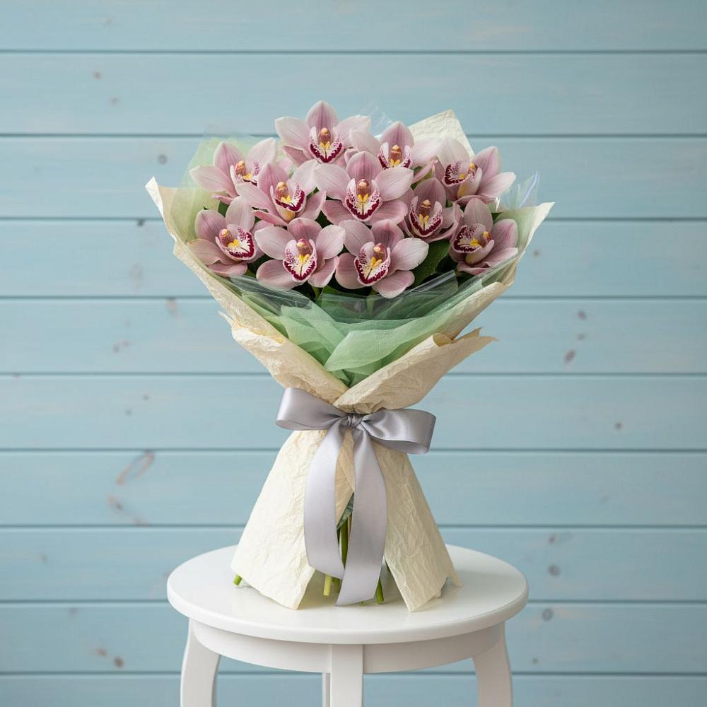 Букет цветов из: Орхидеи и Розы в Бобровский