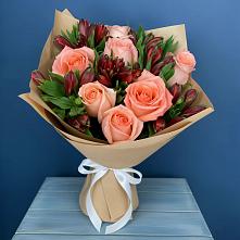 Букет цветов из:  Розы и Альстромерии в Бобровский