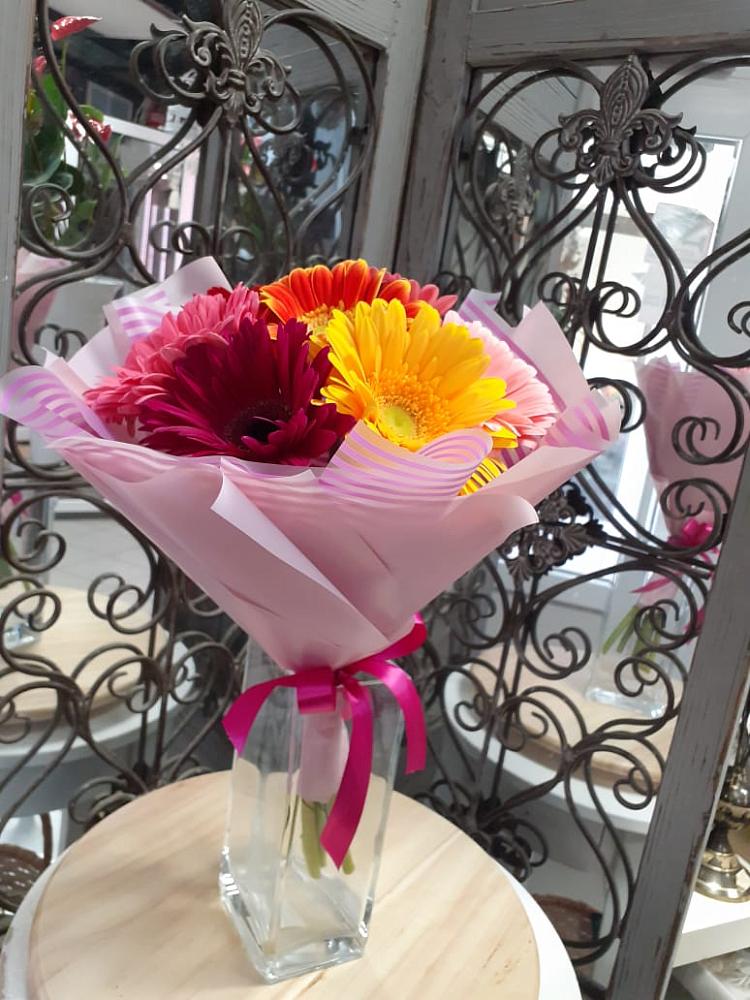 Букет цветов из: Герберы в Бобровский