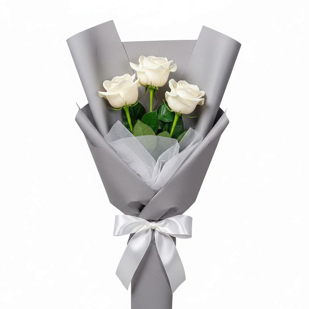 Букет 3 белые розы в Бобровский