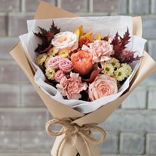 Букет цветов из:  Гвоздики, Хризантемы и Розы в Бобровский