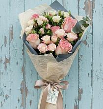 Букет цветов из:  Розы #REPLACE_PRED# Бобровский