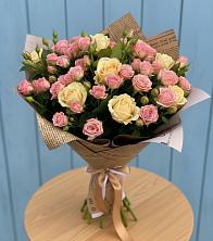 Букет цветов из:  Розы в Бобровский