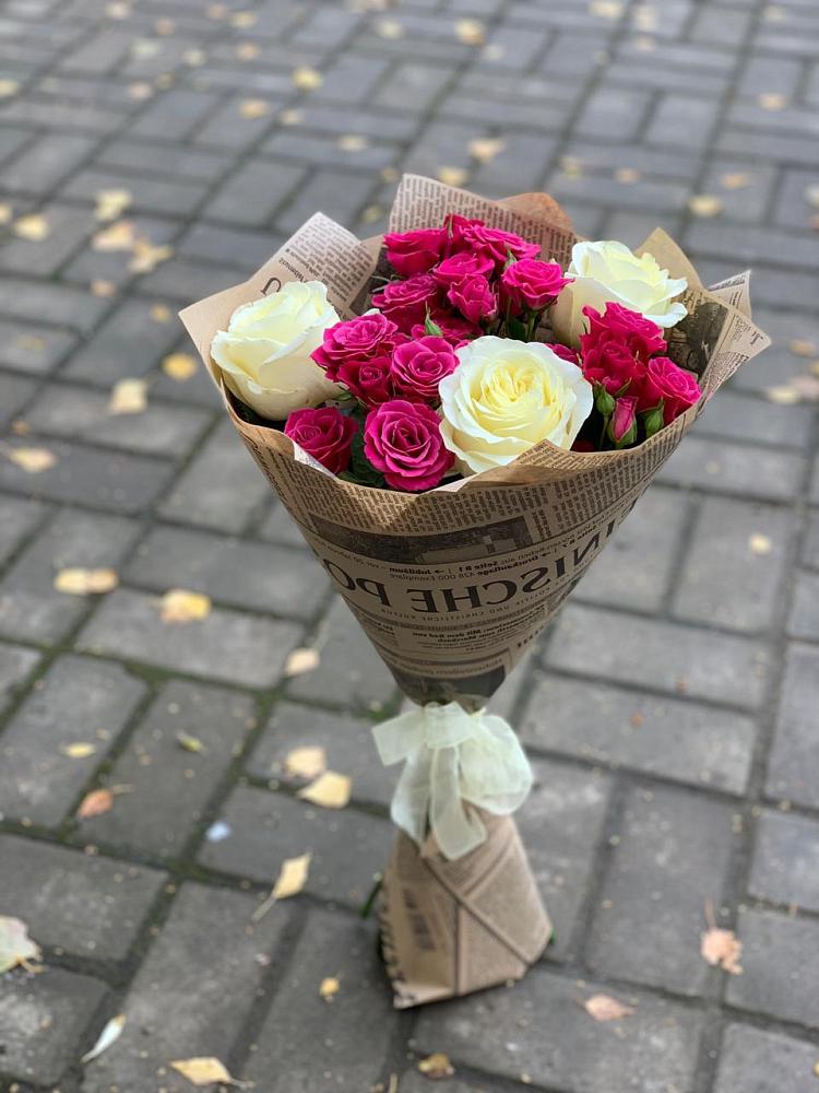 Букет цветов из: Розы в Бобровский