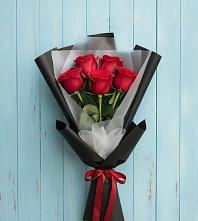 Букет цветов из:  Розы в Бобровский