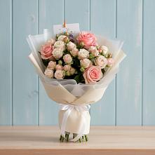 Букет цветов из:  Розы в Бобровский