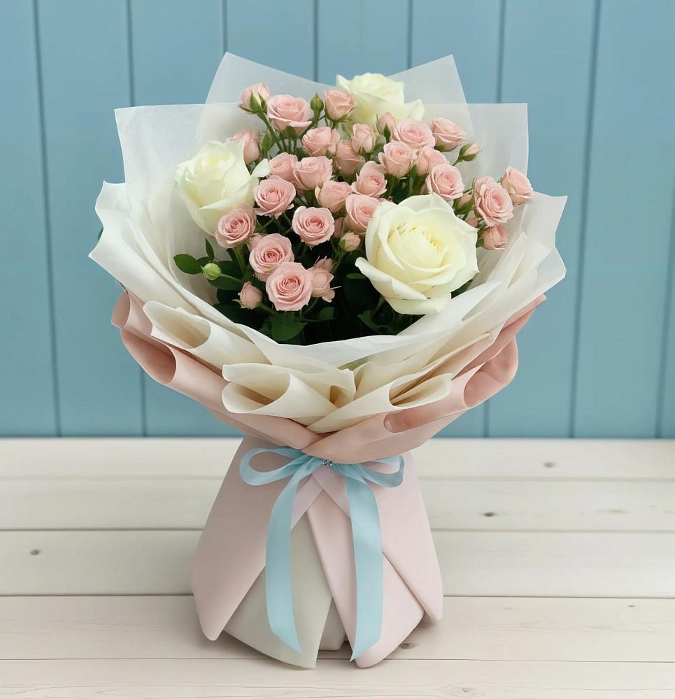 Букет цветов из: Розы в Бобровский