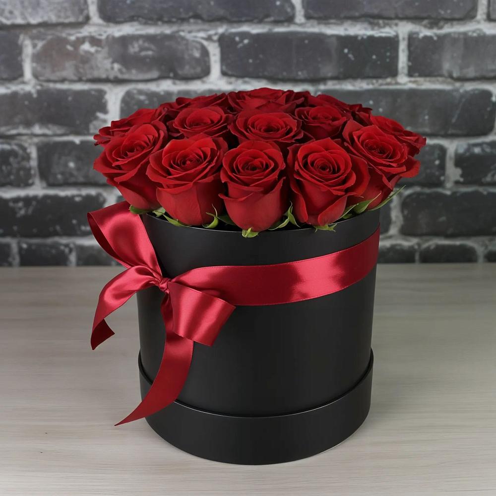 Цветочная композиция из Розы в шляпной коробке в Бобровский