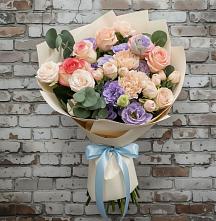Букет цветов из:  Розы, Лизиантусы и Гвоздики в Бобровский